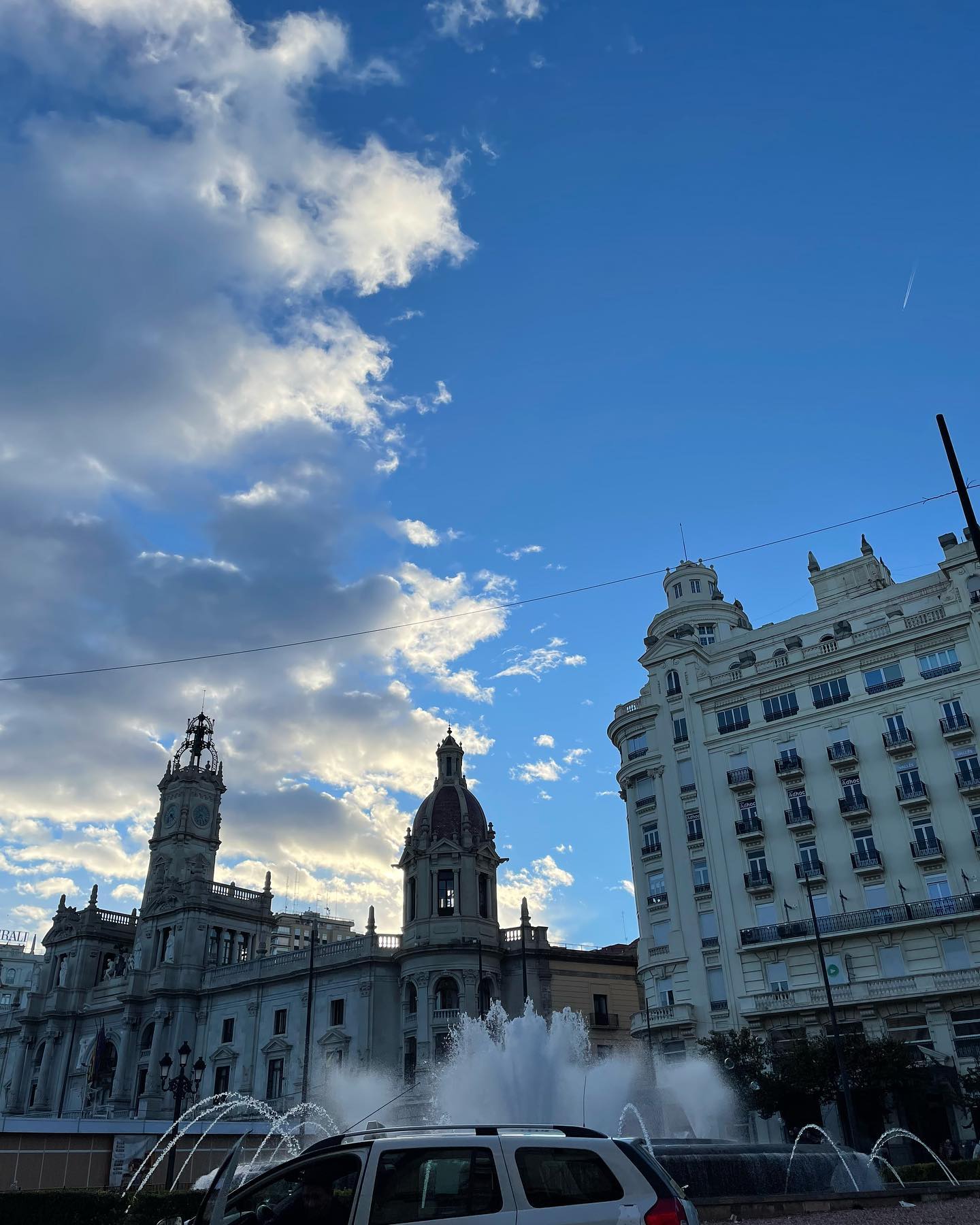 Passion for blue sky 🌌 
.
.
.
.
#valencia #weekend #holidays #instamood #picoftheday #photography #familytime #igersvalencia #spain